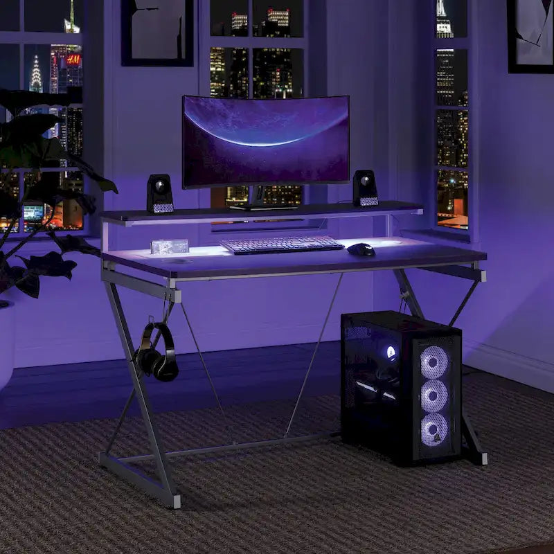 Scrivania da Gaming con Luci LED RGB – Nero / Bianco / Viola / Rosa, Utente Singolo