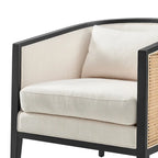 Poltrona di design in lino naturale con schienale curvo e struttura in rattan, seduta singola