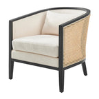 Poltrona di design in lino naturale con schienale curvo e struttura in rattan, seduta singola