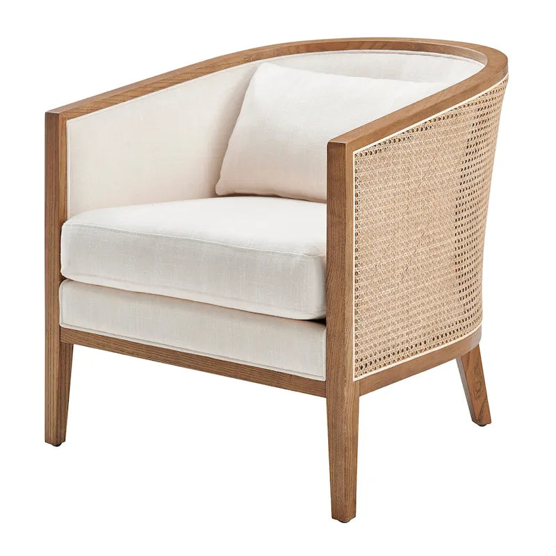 Poltrona di design in lino naturale con schienale curvo e struttura in rattan, seduta singola
